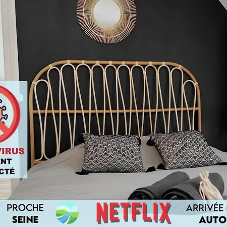 Black Apartment
